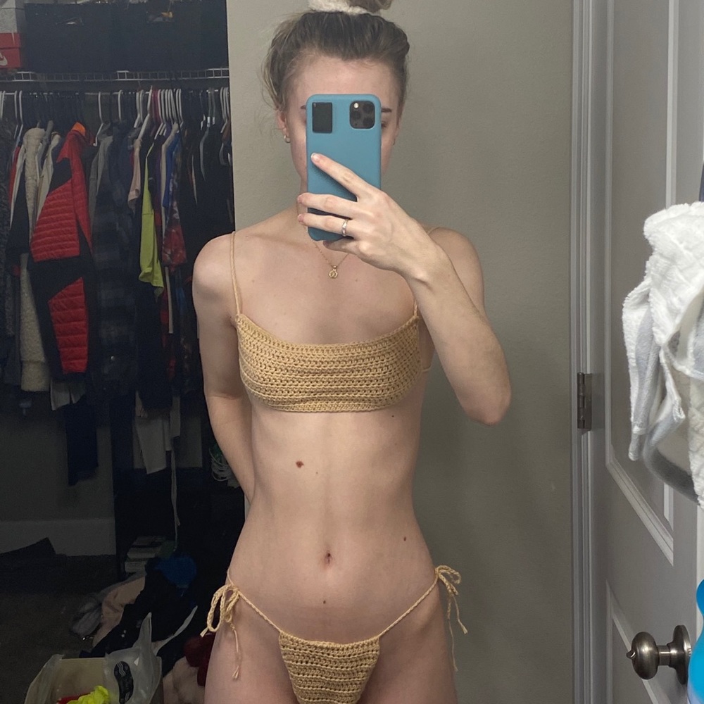 Custom crochet bikini - Picture 2 of 3